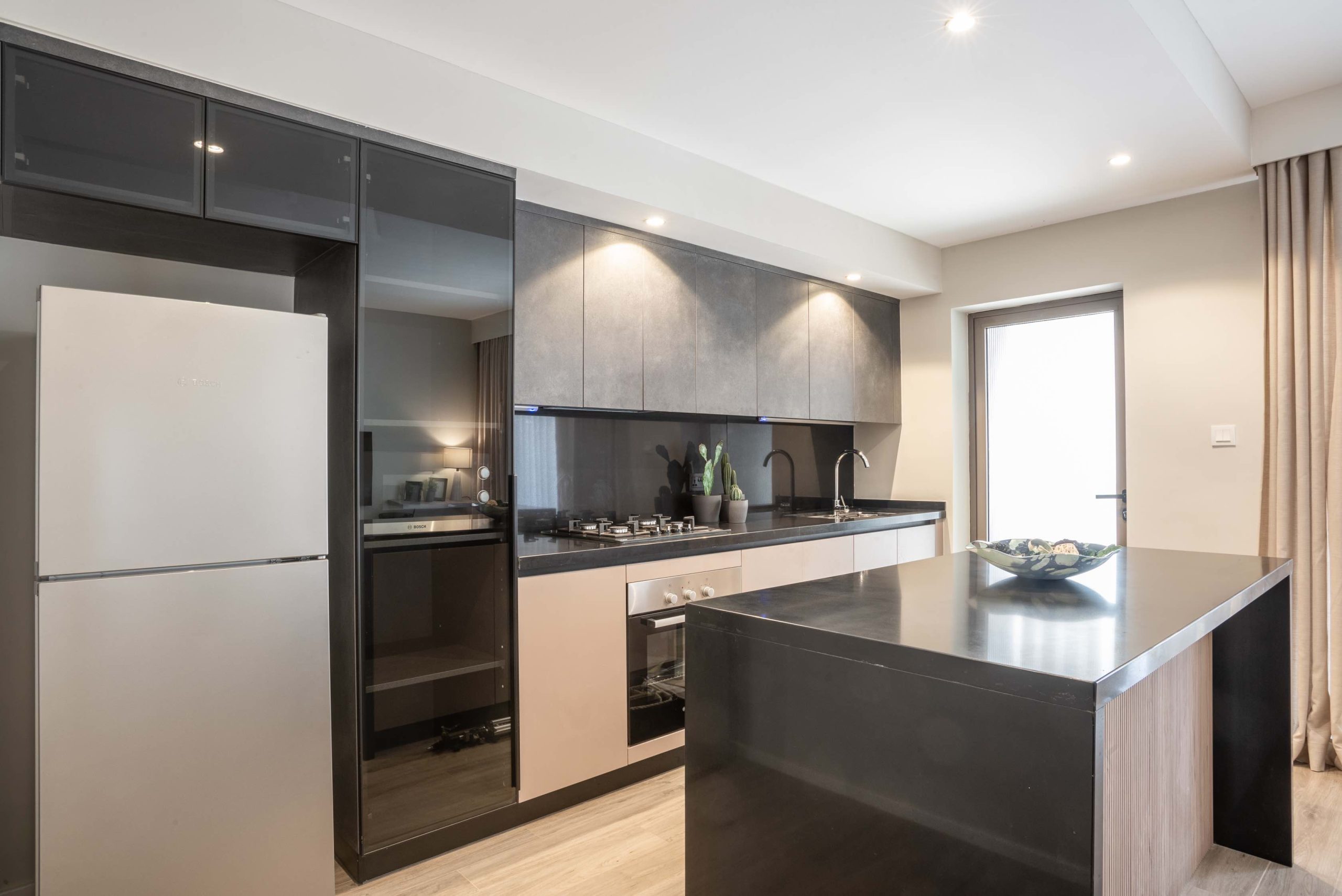 Enaki Mixed Development